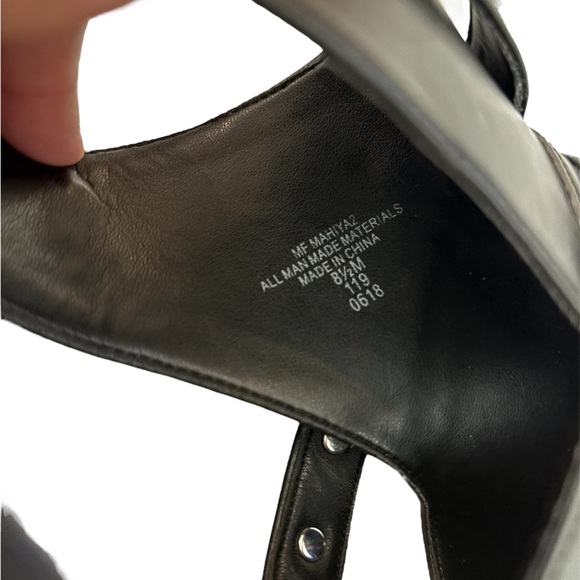 Marc Fisher Mihaya Leather Studded Stiletto Heel Size 8.5 NEW - Picture 8 of 8